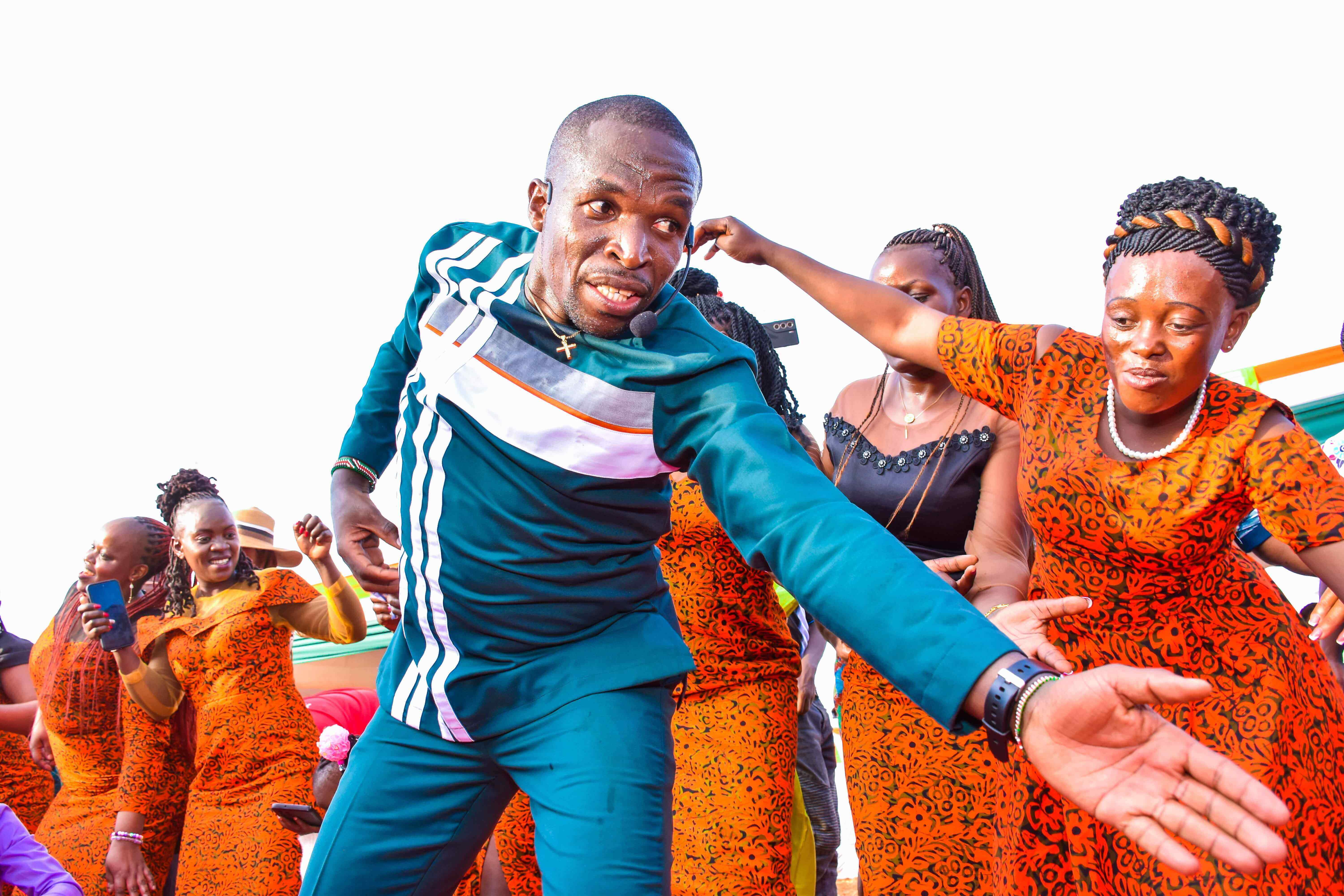 MC live music performance